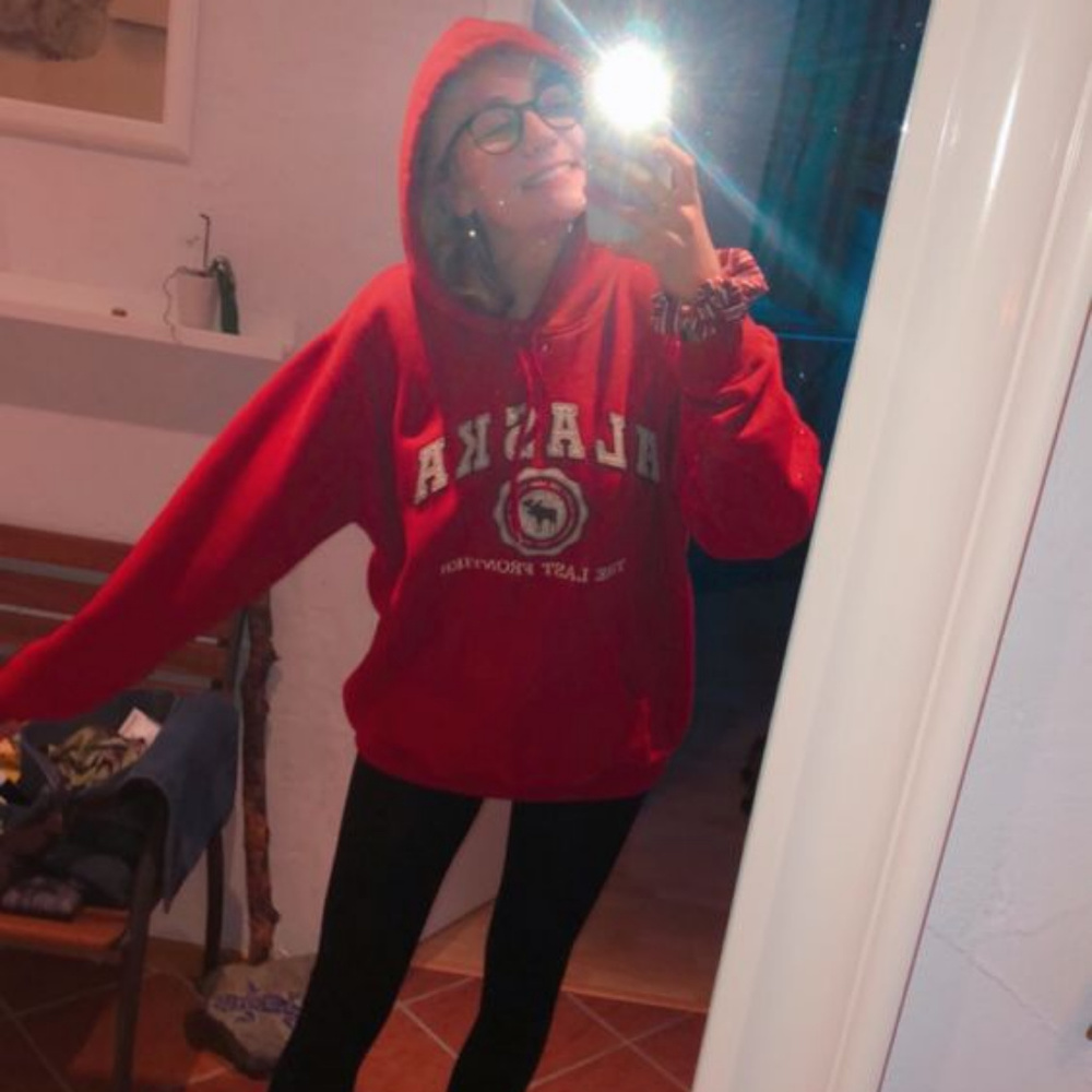 (NEW)Vintage Red Alaska “The Last Frontier” Hoodie